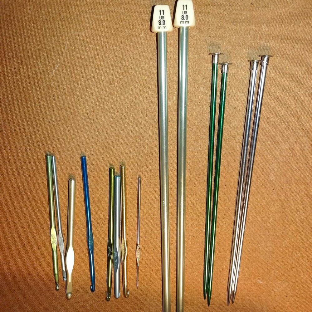 Assorted Aluminum Knitting Needles & Crochet Hooks Set - Various Sizes & Colors